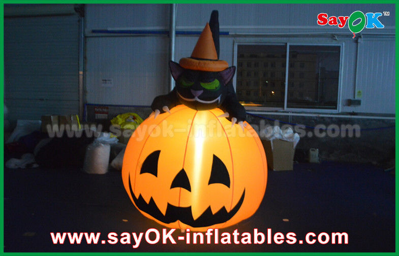 Durable Halloween Inflatable Holiday Decorations Pumpkin Cat With Led Lighting
