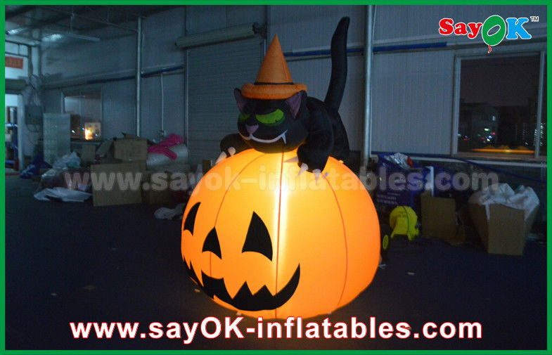 Durable Halloween Inflatable Holiday Decorations Pumpkin Cat With Led Lighting