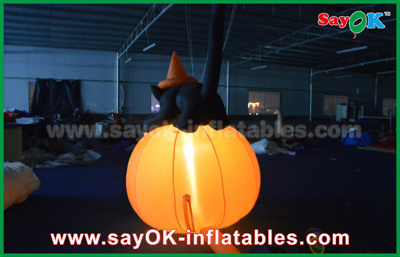 Durable Halloween Inflatable Holiday Decorations Pumpkin Cat With Led Lighting