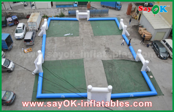 Şişme Bahçe Oyunları Mavi 0.4 PVC Taşınabilir Şişme Futbol Sahası / Futbol Sahası CE Standart Blower